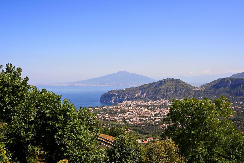Caruso 1 By Villasandco Rentalsorrento Rum bild